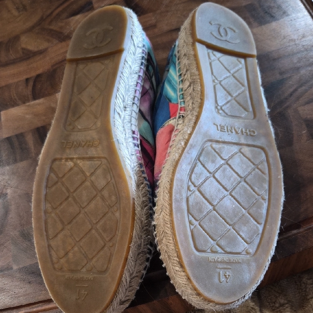 CHANEL Multicolor Canvas Espadrilles with Black Patent Toe - Picture 11 of 15